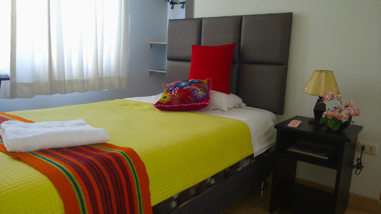 Hostal Mica Абанкай Экстерьер фото