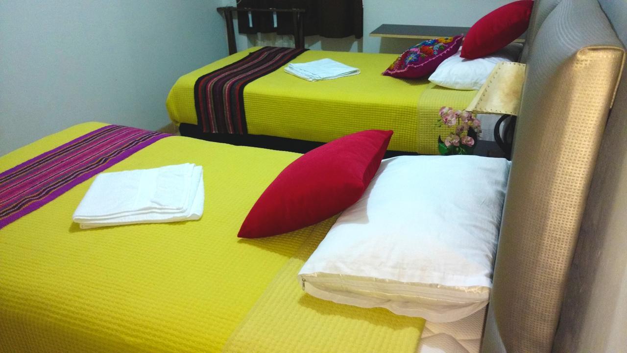 Hostal Mica Абанкай Экстерьер фото